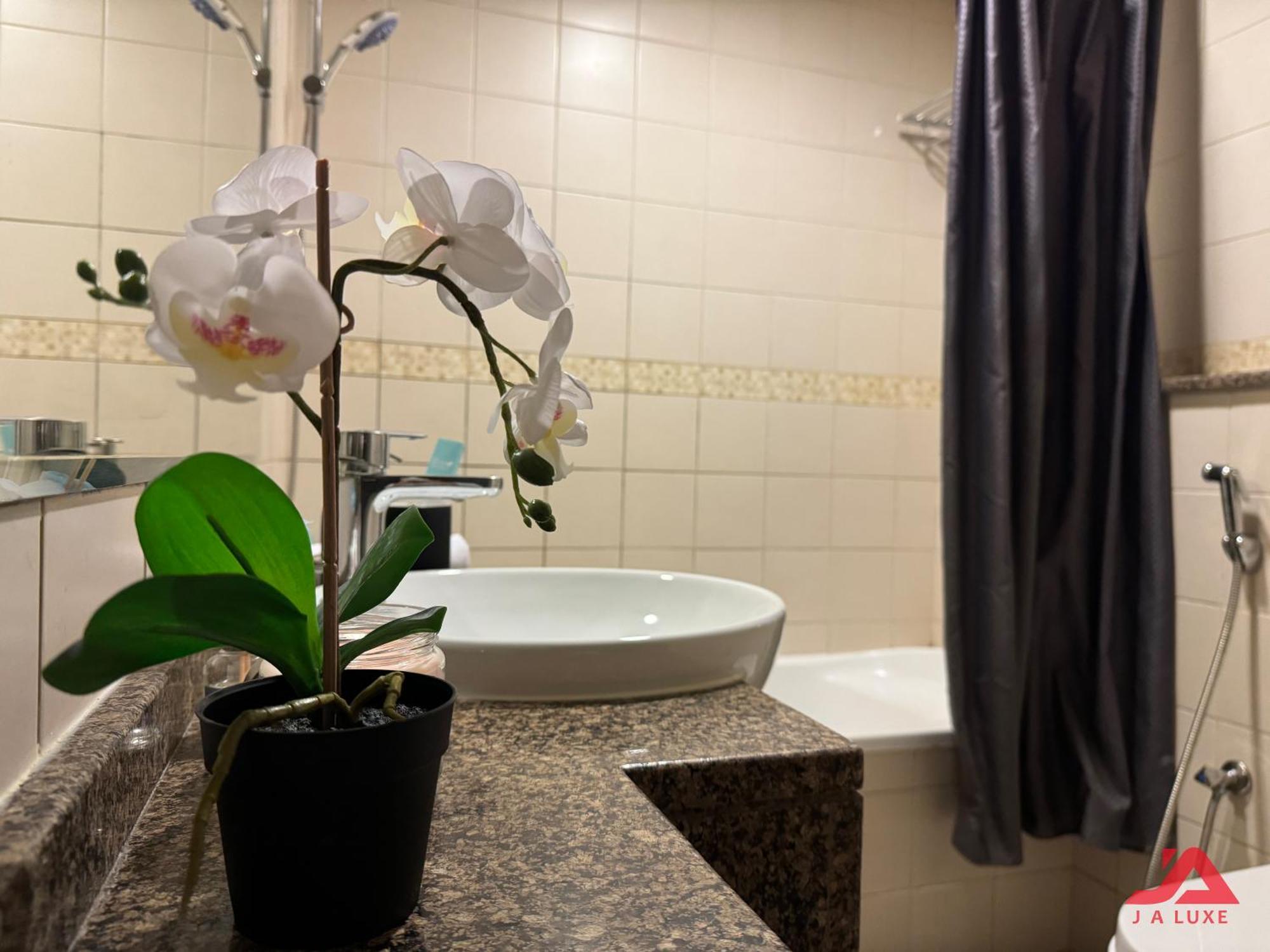 Cozy Marina & Sea View Apt In Bay Central Tower Dubai Marina With Modern Gym & Pool, Steps To Beach & Metro Exterior foto